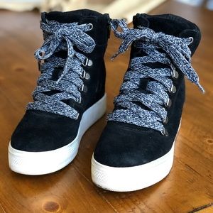 Steve Madden black wedge lace up boots size 7